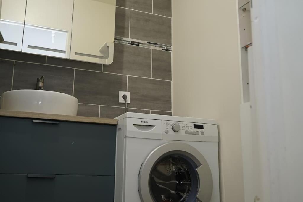 2 Bedrooms- 20' Paris - 25' Disneyland - Wifi Appartement *